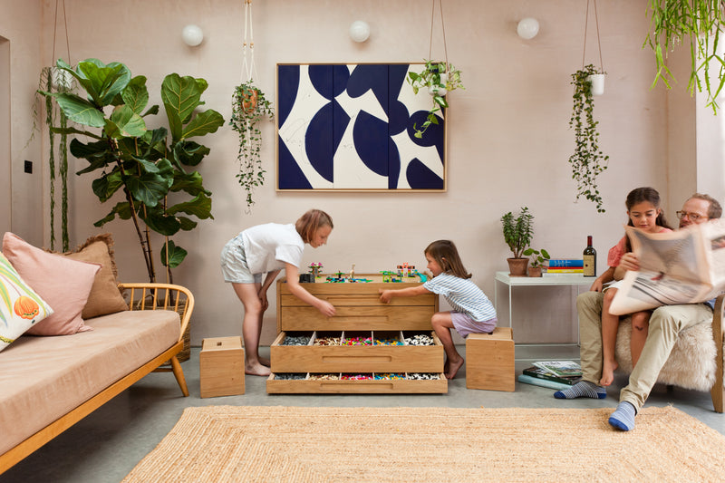 Oak Brickle in family setting